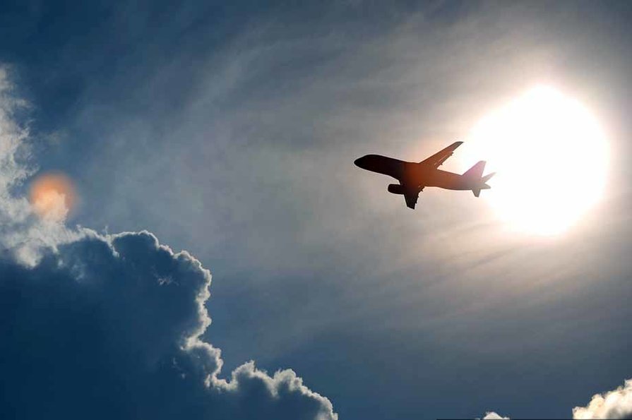 India closes airspace to Pakistani flights amid rising tensions