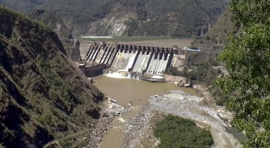 Pakistan's Chenab River Shrinks as India Blocks Dams in Jammu and Kashmir