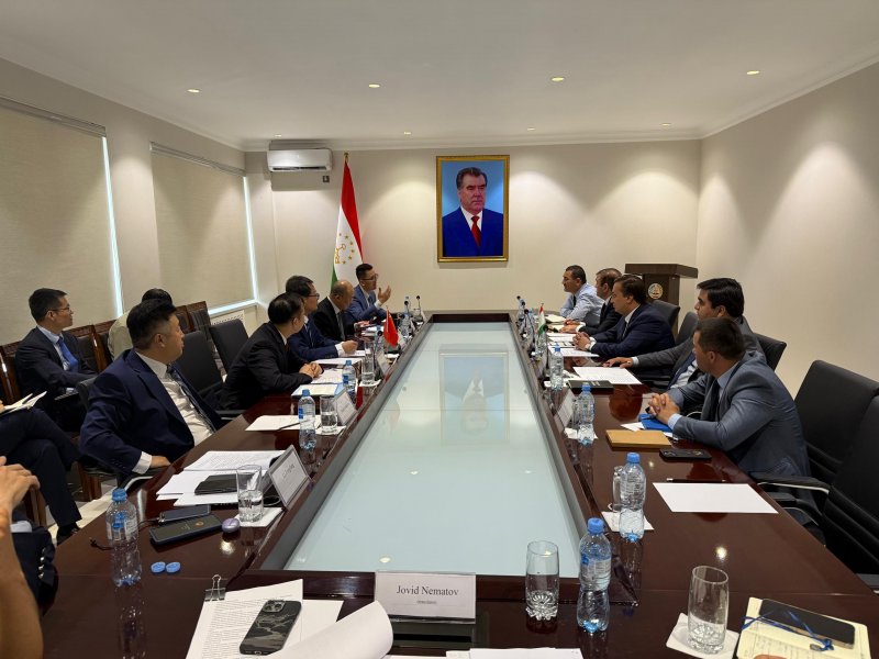 Tajikistan and China Discuss Launching Direct Flights Between Dushanbe, Beijing and Xi'an