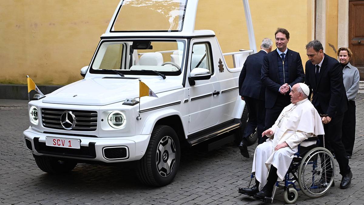 Pope Francis' Car Will Become a Medical Facility for Gaza Children