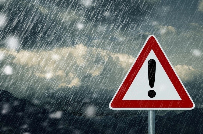 Tajikistan's Transport Ministry Urges Drivers to Be Cautious in May Due to Unstable Weather