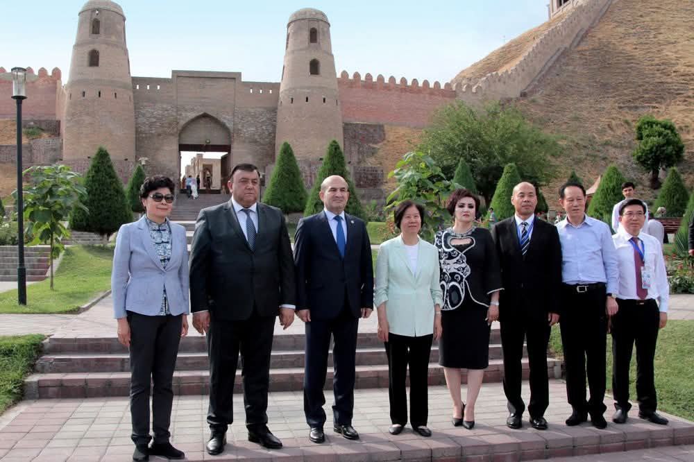 Head of the SCO Committee Shen Yueyue visited the Gissar Fortress