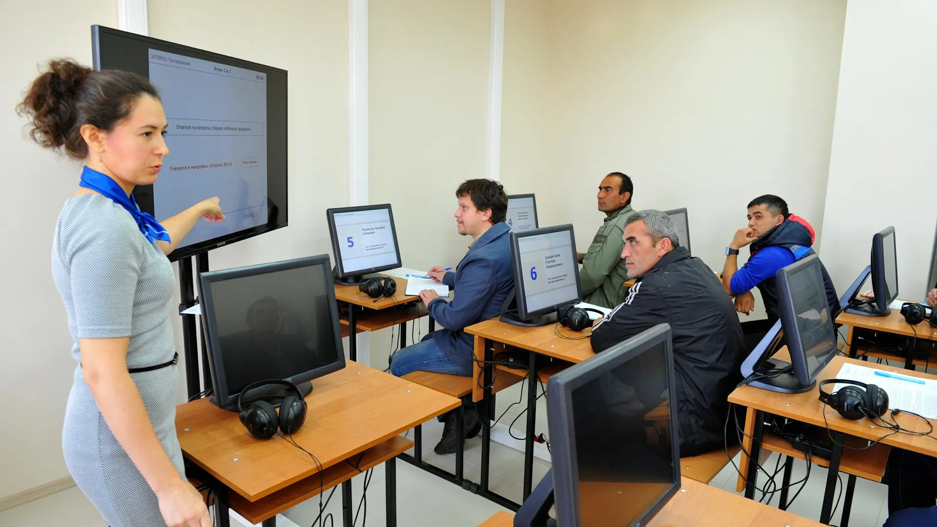 Russia doubles number of listening questions in migrant exam