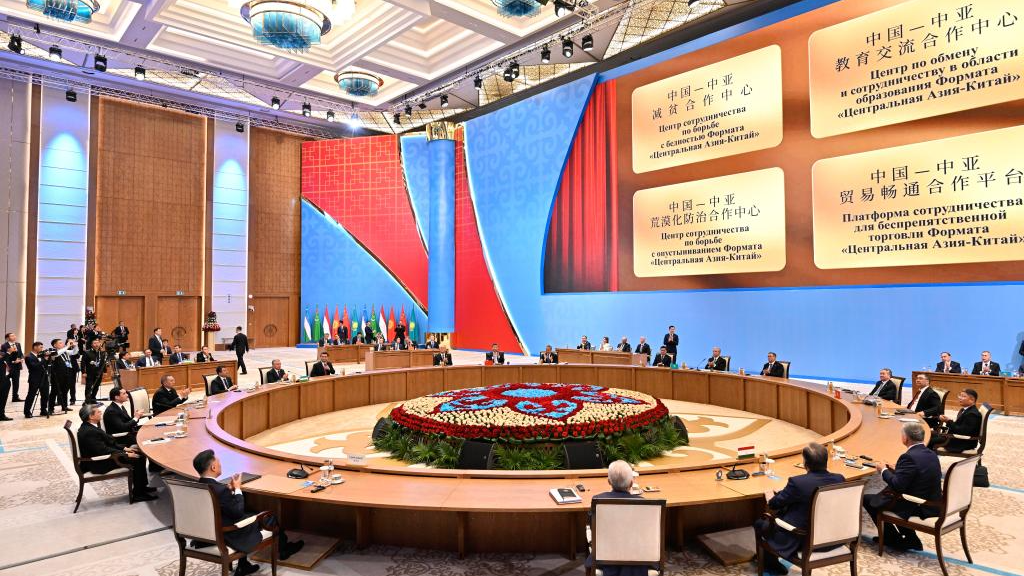 Wang Yi: The most important outcome of the summit is the signing of the Treaty of Permanent Friendship and Cooperation