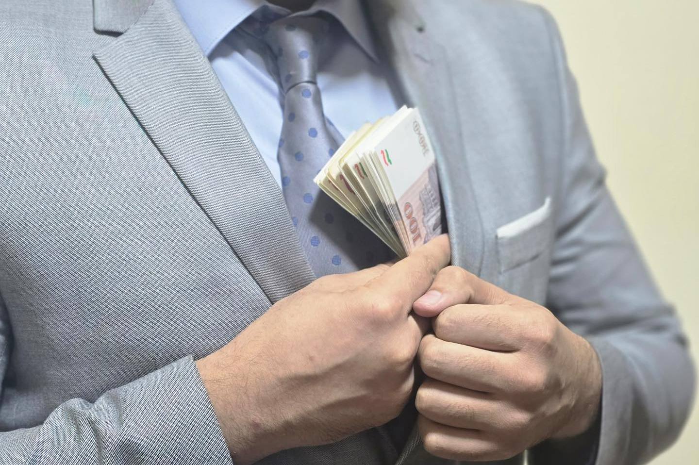 In Kulyab, the fact of embezzlement of budget funds by the director of Davlatmand LLC was revealed
