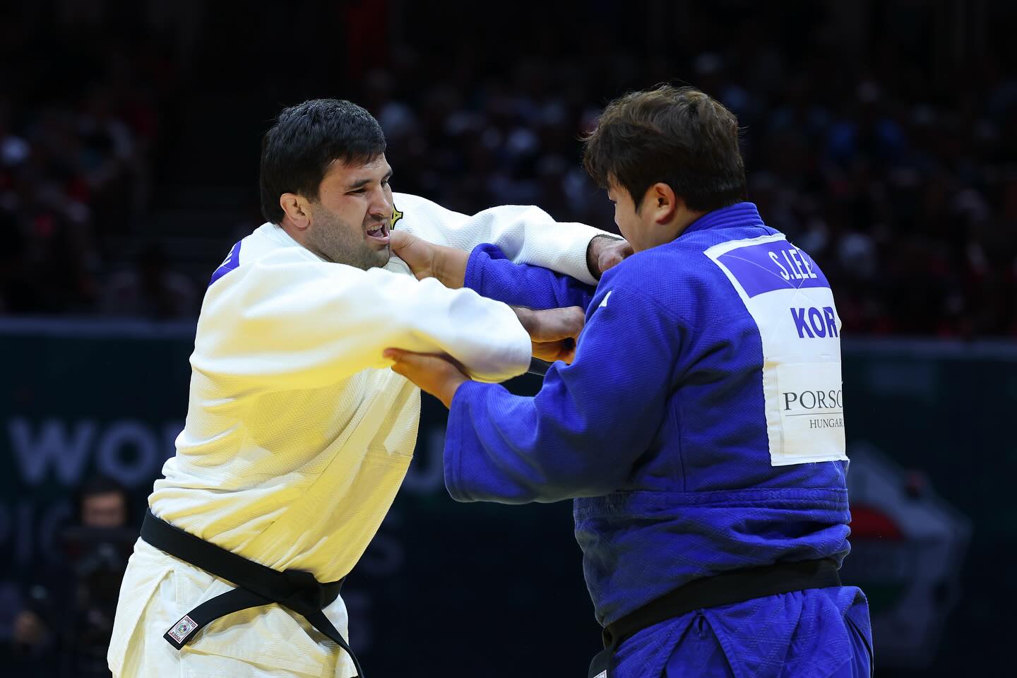 Temur Rakhimov advances to 1/8 finals of World Judo Championships