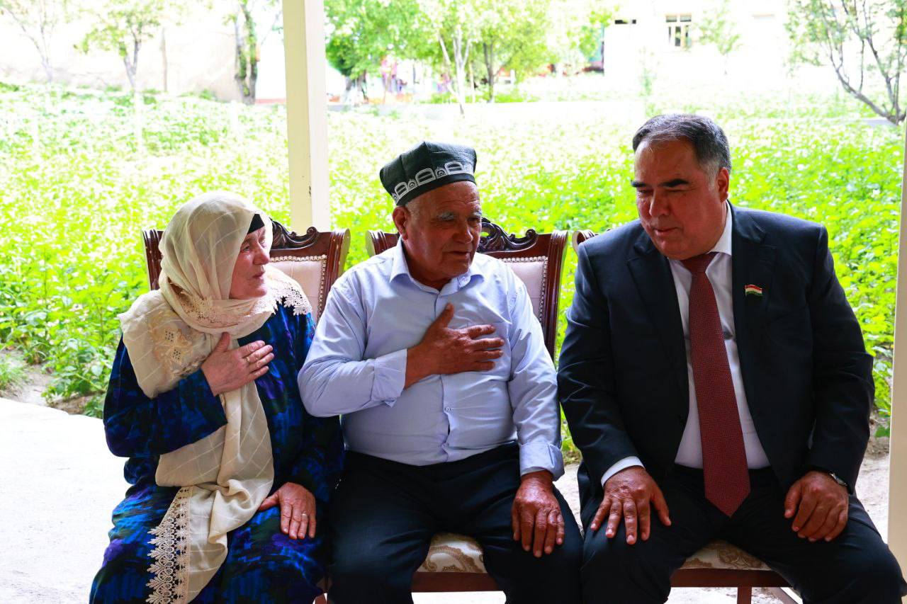 Akhmadzoda congratulated veterans of labor on National Unity Day