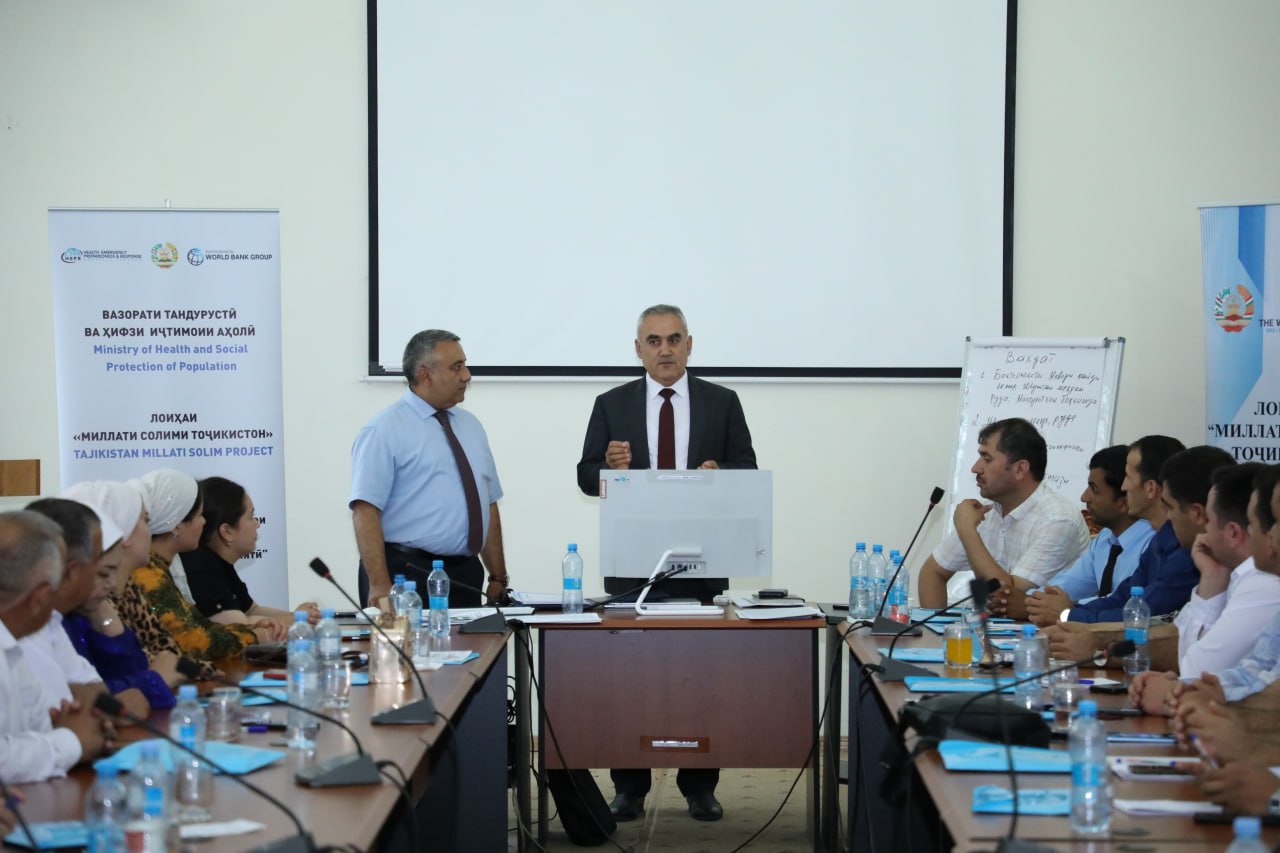 In Tajikistan, doctors are trained to combat infections in emergency situations