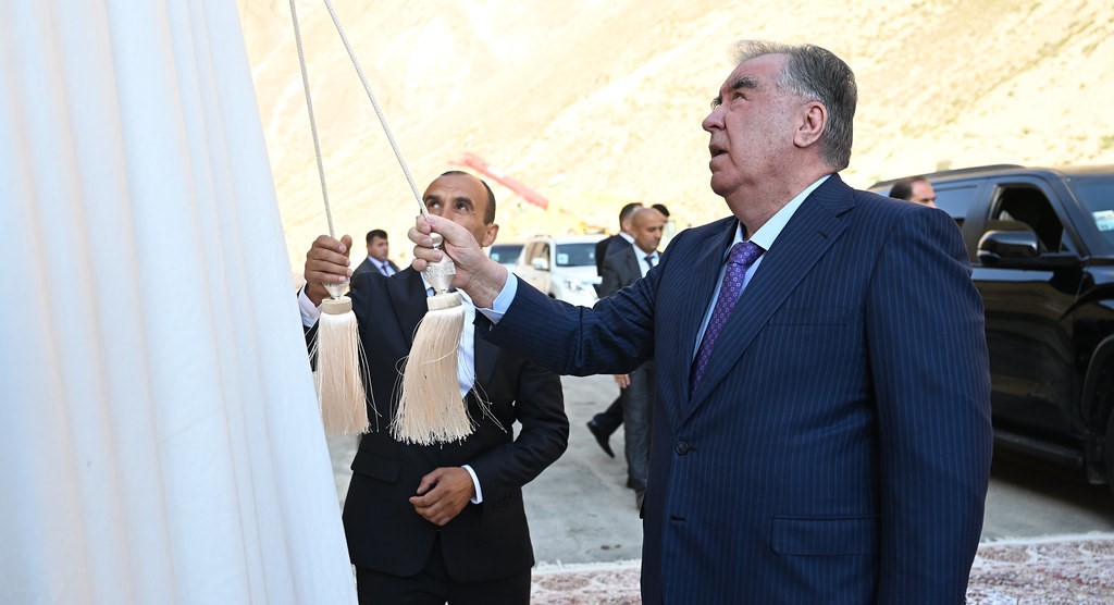A plant for the production of calcite, processing of marble and decorative stones, Marmar Stone, was opened in the Vajsky district