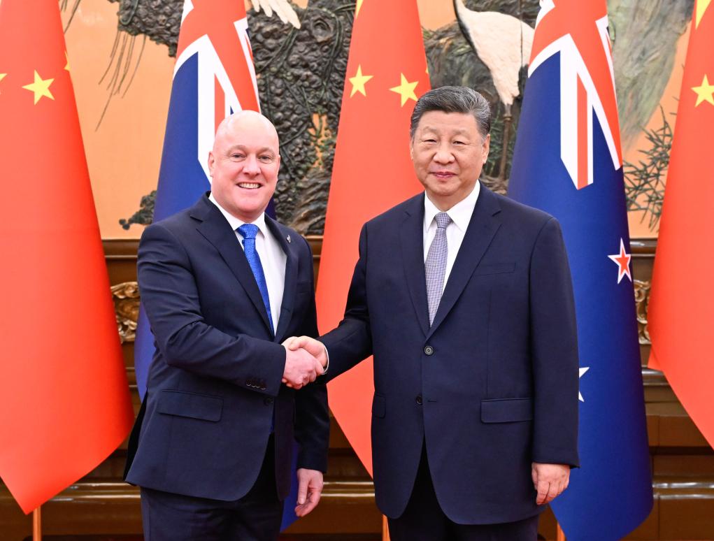 Xi Jinping Meets with New Zealand Prime Minister