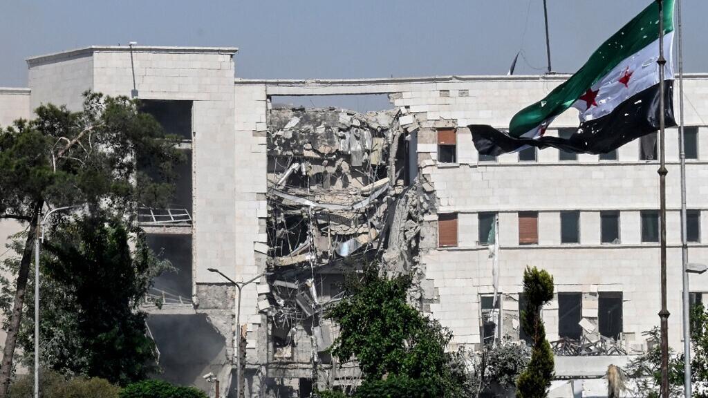 Israel carries out airstrikes on targets in Syria, including the General Staff building in Damascus