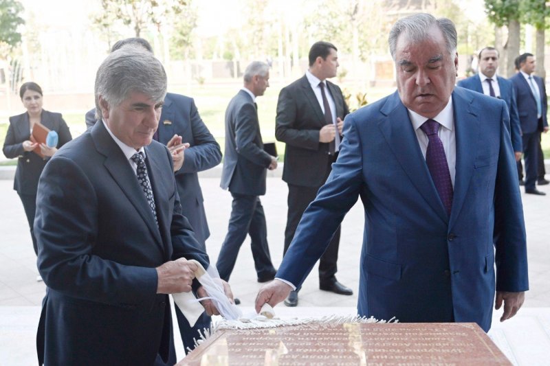 The Head of State commissioned the Kaikhon Hotel of the Khujand International Airport OJSC