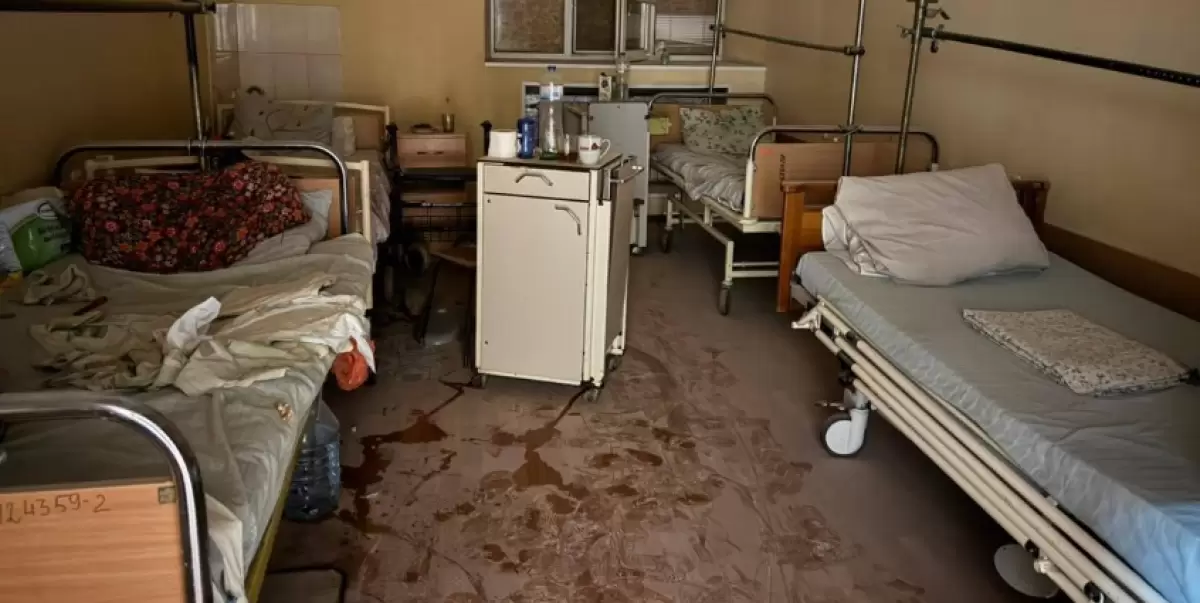 Russian troops launched a series of strikes in Ukraine: a hospital in Kherson was destroyed, patients and medical staff were injured