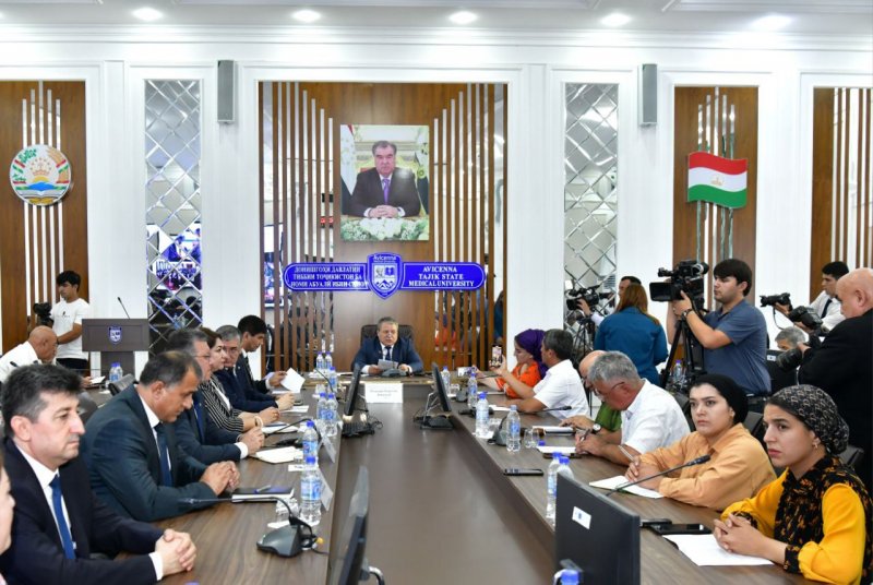 Tajik State Medical University Graduated More Than 300 Foreign Students in 2025