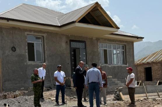 The working group demanded to speed up the construction of houses in the disaster-affected Rasht and Tajikabad districts