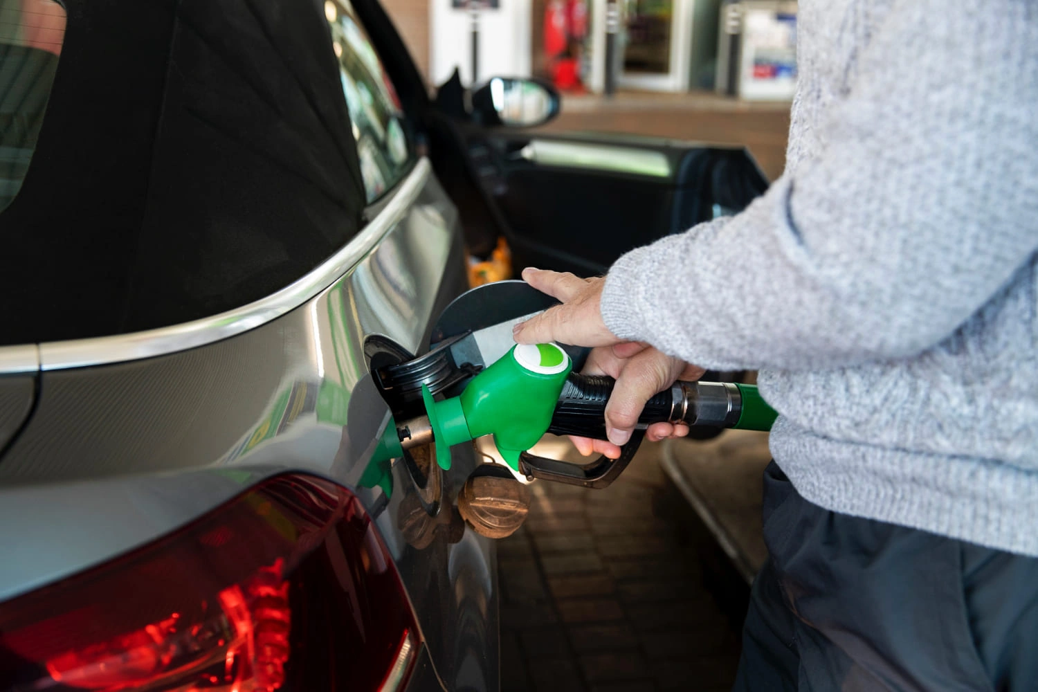 The Russian government has imposed a complete ban on gasoline exports until the end of August amid rising prices and seasonal demand