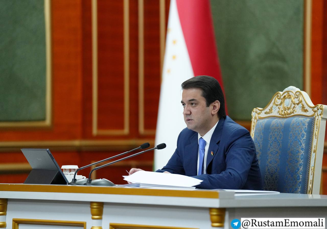 The second session of the Majlis of People's Deputies of the seventh convocation was held in Dushanbe under the chairmanship of Rustami Emomali