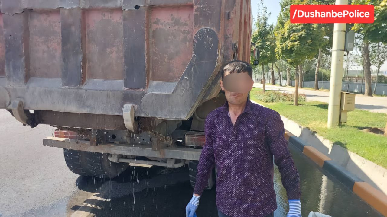 Driver fined for littering road with gravel in Dushanbe