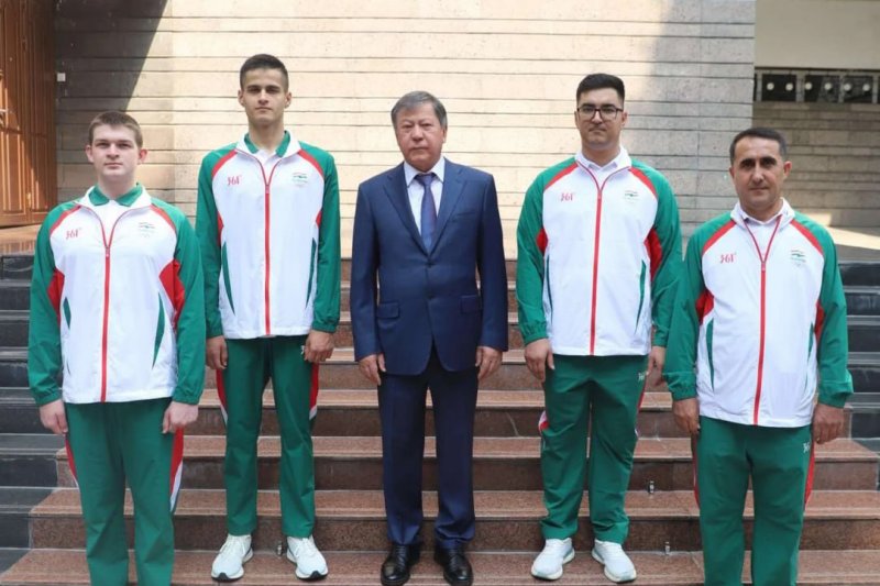 Tajik swimmers to compete at world championships in Singapore