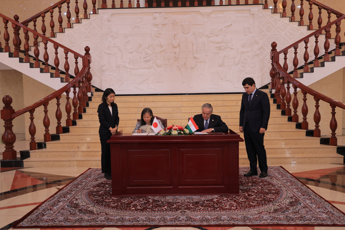 Tajikistan and Japan signed exchange notes on the JDS scholarship project.