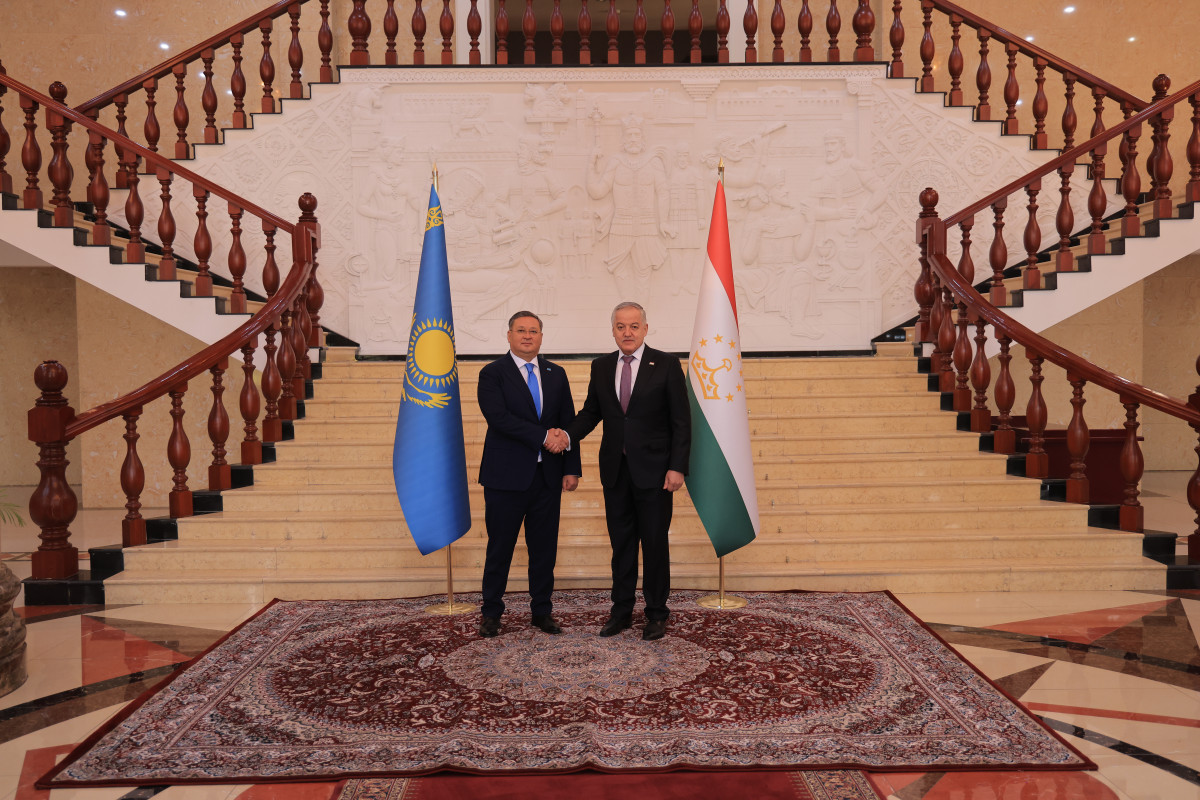Talks between the foreign ministers of Tajikistan and Kazakhstan took place in Dushanbe.