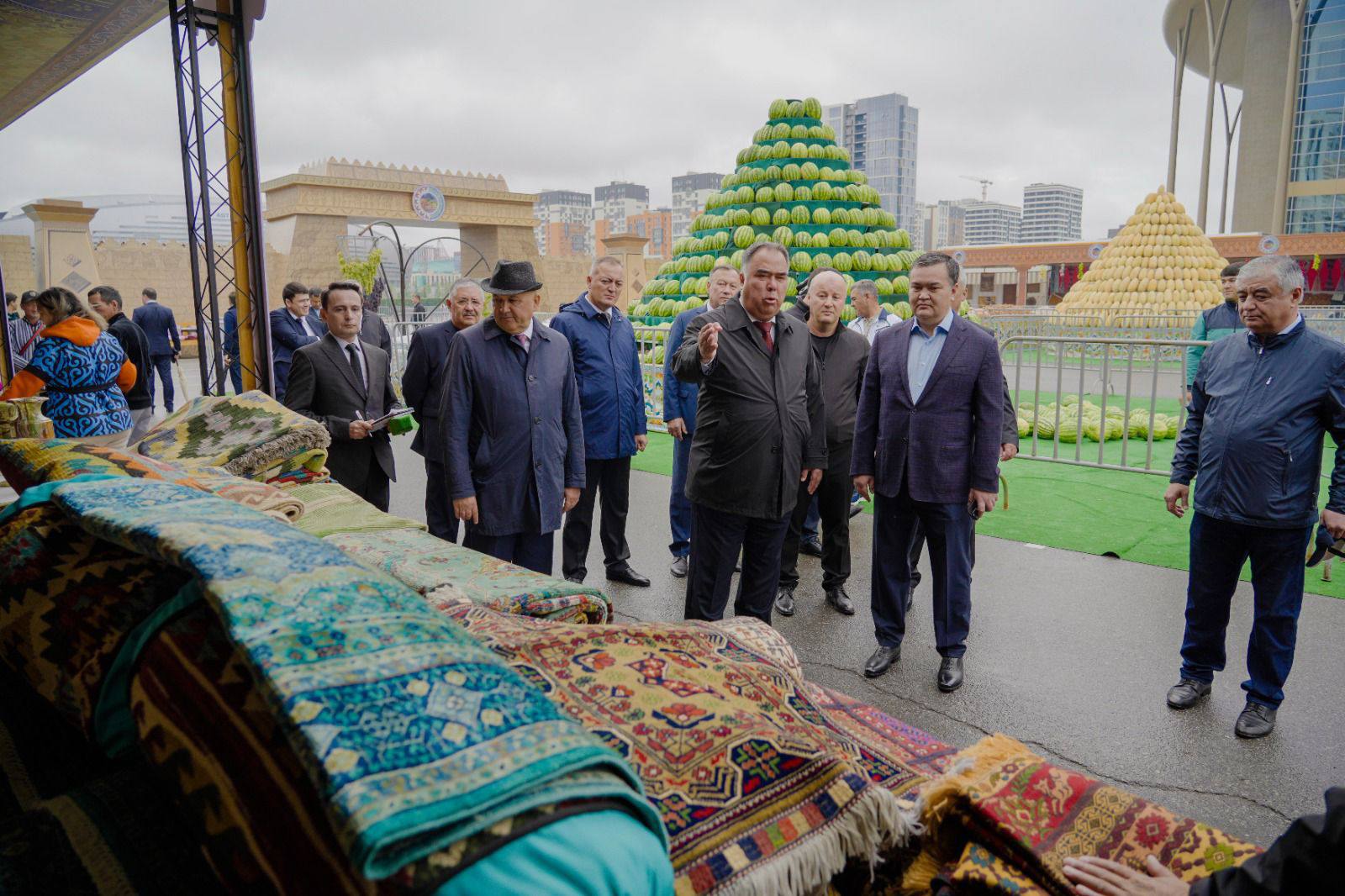 An exhibition of Tajik products and folk crafts was held in Astana.