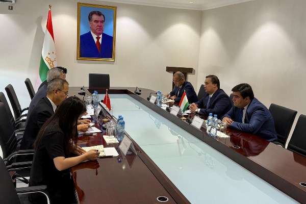 Tajikistan and China discussed the opening of direct flights between Dushanbe and Xi'an and Dushanbe and Guangzhou.