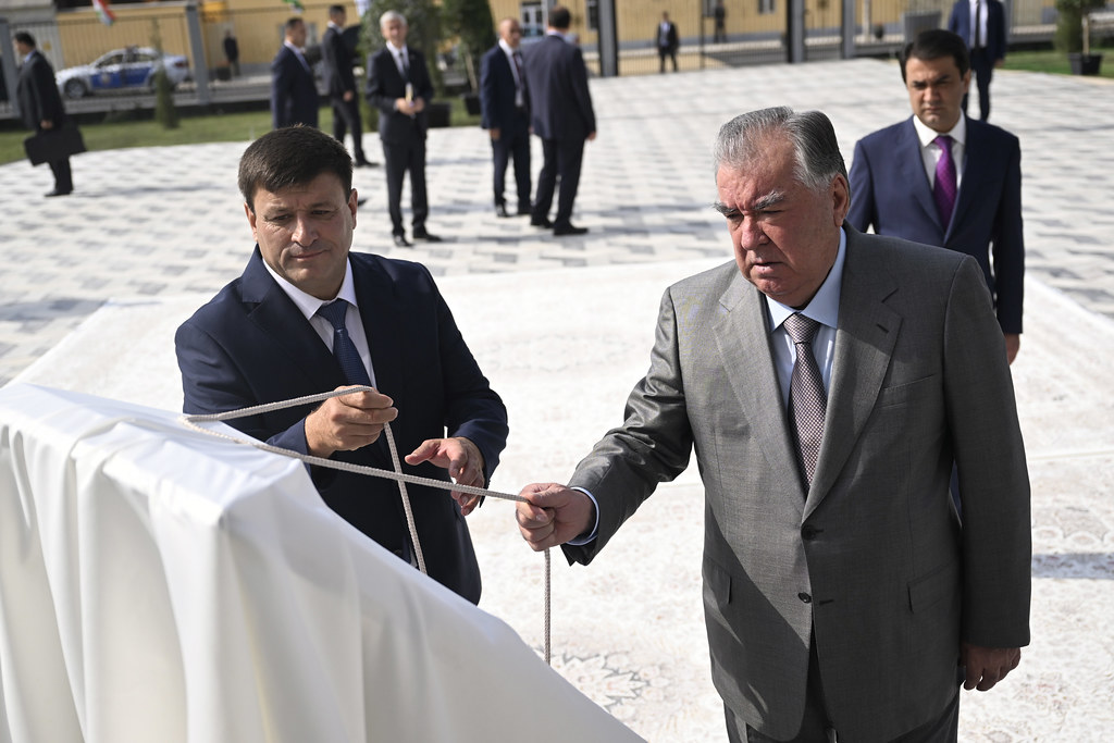 Emomali Rahmon opened Secondary Education Institution No. 129 in Dushanbe