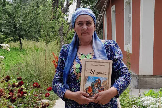 Distribution of Abulkasim Firdavsi's poem "Shahnameh" to Tajik families has begun