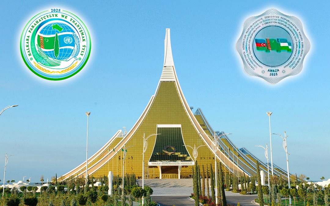 A high-level meeting between Turkmenistan, the Republic of Azerbaijan and the Republic of Uzbekistan began in Avaza.