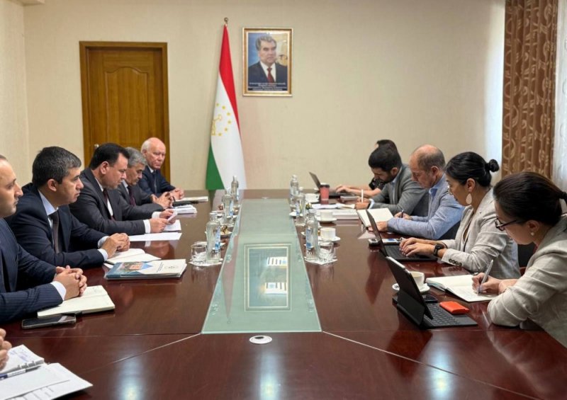 Digitalization of the land sector and the implementation of GIS technologies were discussed in Tajikistan.