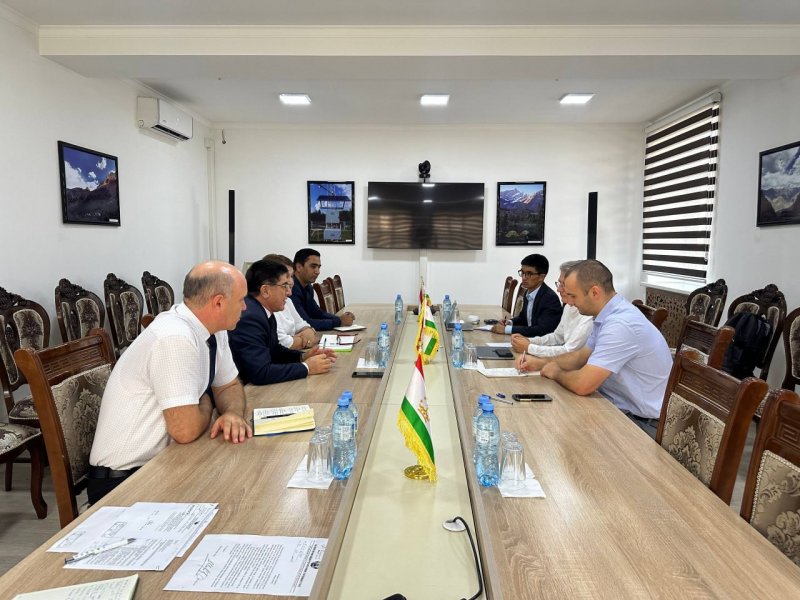 Tajikistan and ADB discussed the development of meteorological services and risk management systems.
