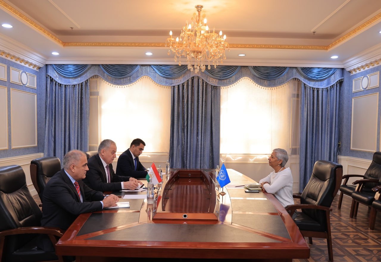 The Minister of Foreign Affairs of Tajikistan met with the UN Resident Coordinator in Dushanbe.