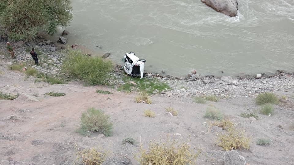 A car fell into the Fondaryo River on the Dushanbe-Khujand highway.
