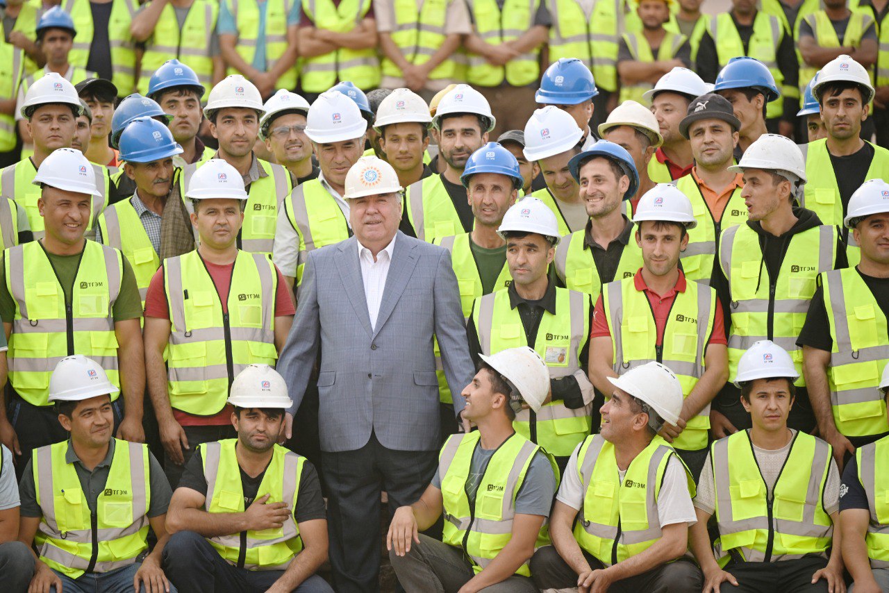 More than 18,000 specialists and workers are involved in the construction of the Rogun hydroelectric power station.