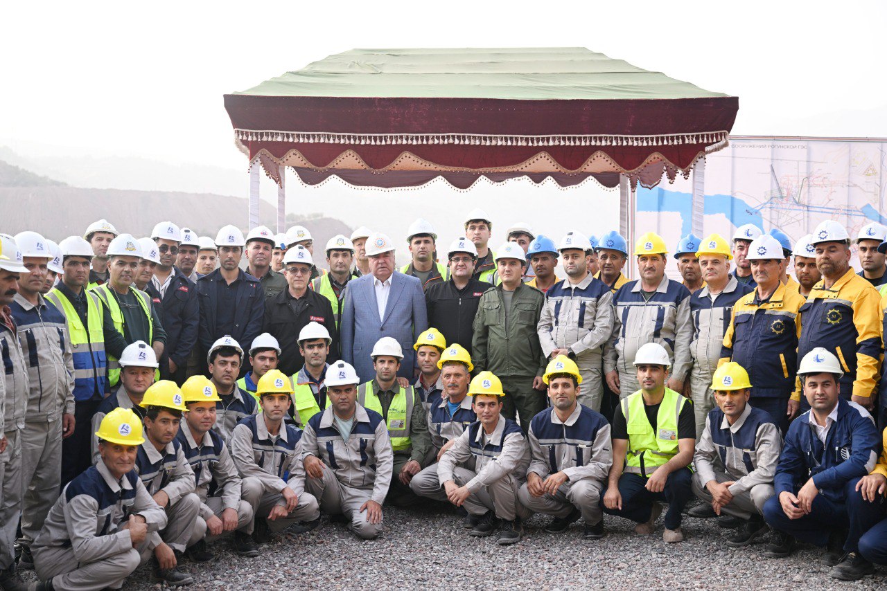 Emomali Rahmon inspected the construction of the Rogun hydroelectric power station.