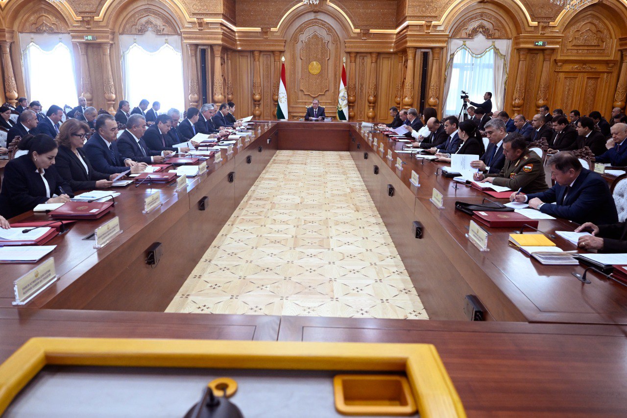 Emomali Rahmon chaired a government meeting in Tajikistan: state programs through 2030 were approved.