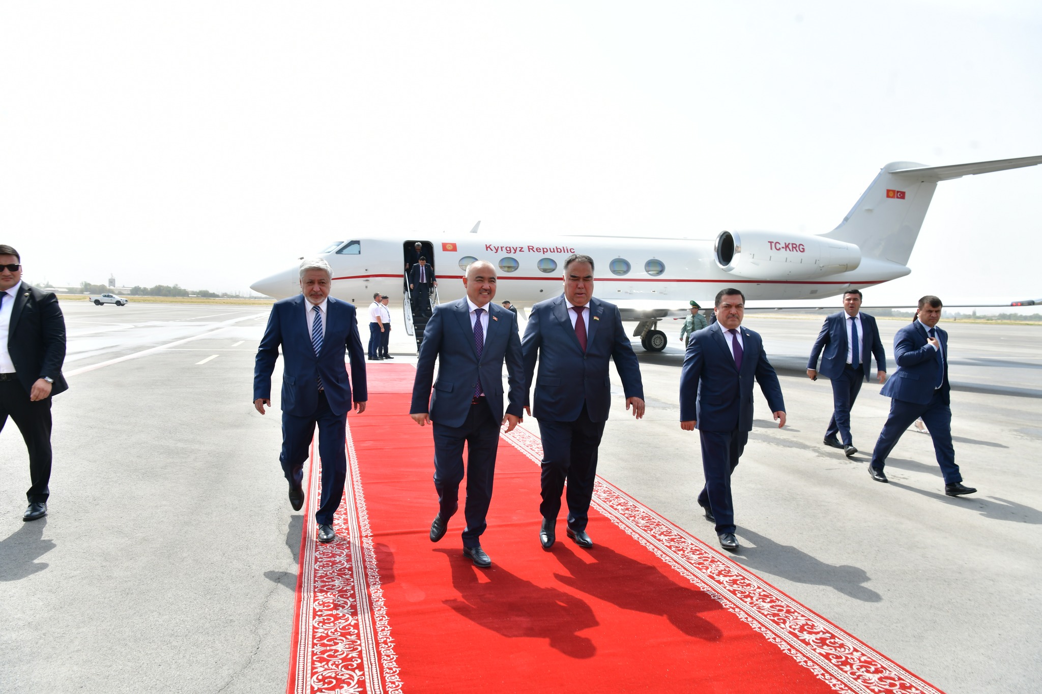 The Chairman of the Kyrgyz Parliament arrived in Tajikistan on an official visit.