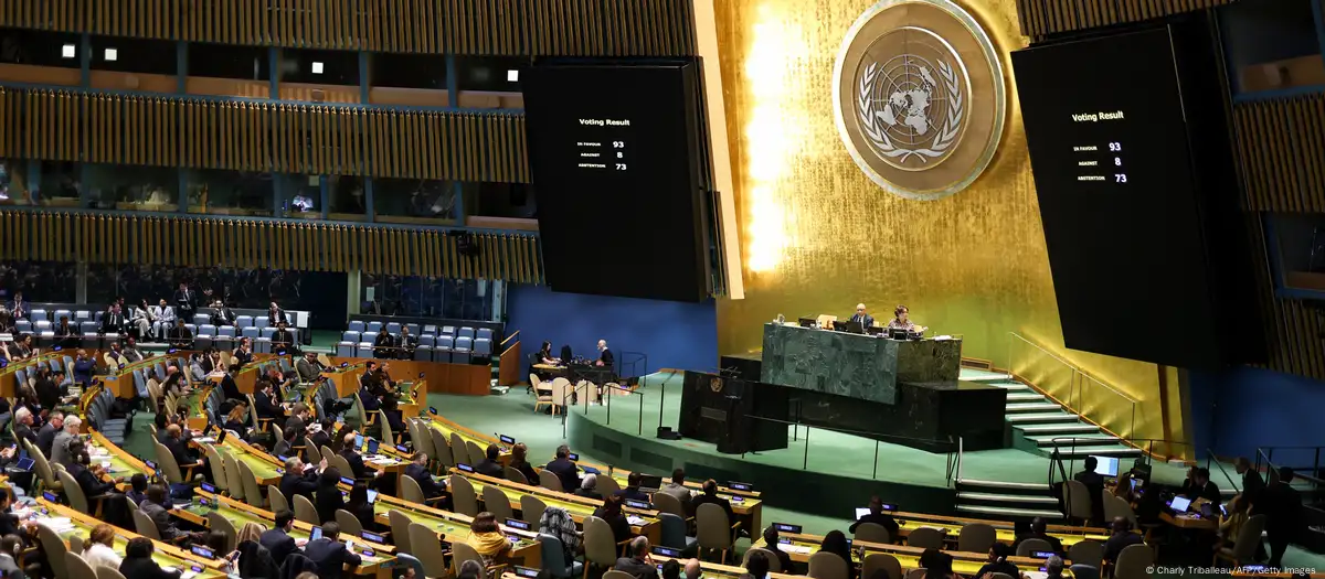 The US has threatened Russia with sanctions over its attacks on Kyiv and its reluctance to make peace.