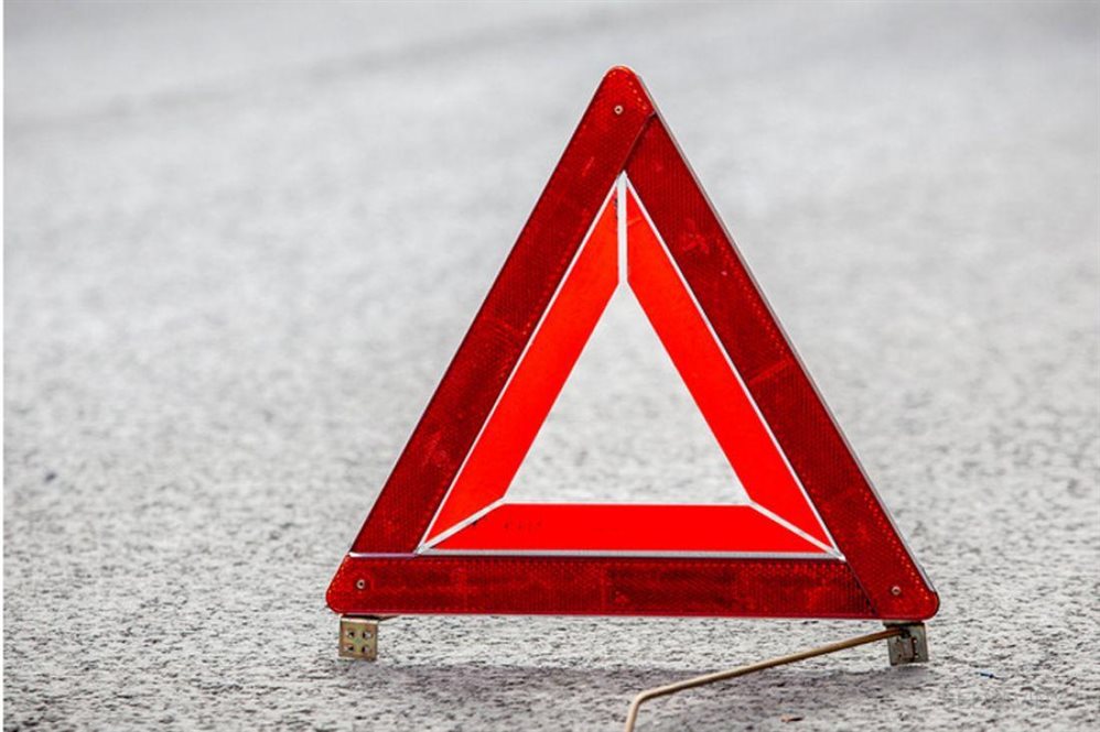 The driver of a Toyota Wish died in a collision with a tractor on the Dekhkonobod highway.