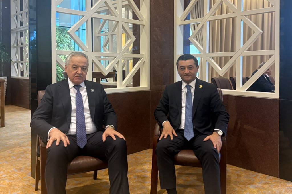 The foreign ministers of Tajikistan and Uzbekistan discussed deepening regional cooperation.