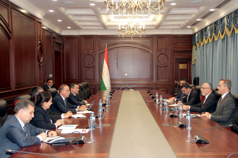 Khokim Kholikzoda discussed expanding cooperation with the Turkish Minister of Labor