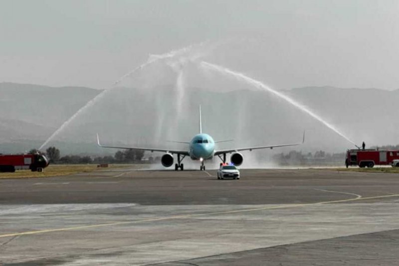 Direct flights between Xi'an and Dushanbe have been launched.
