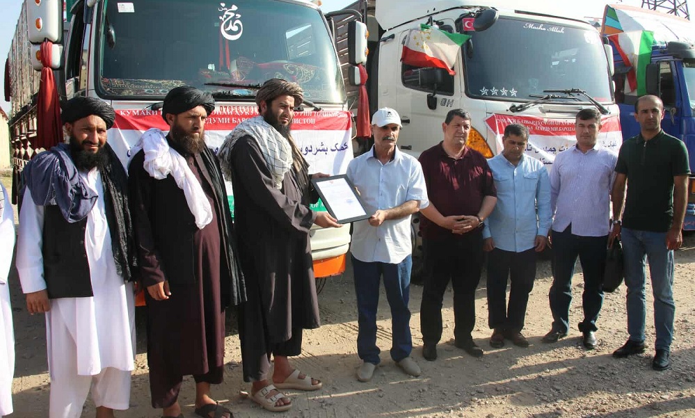 The first batch of Tajik humanitarian aid for earthquake victims has arrived in Afghanistan.