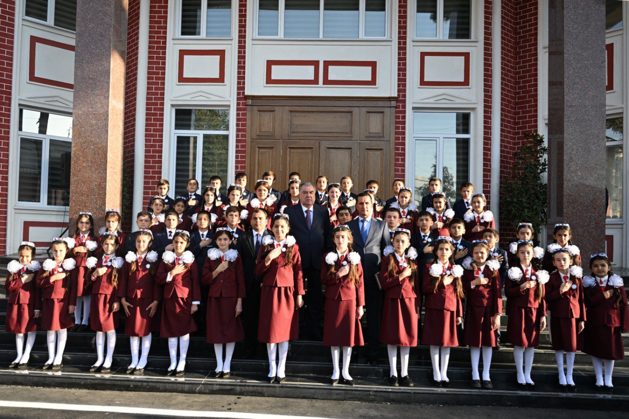 Emomali Rahmon opened new educational facilities in the Khovaling district.