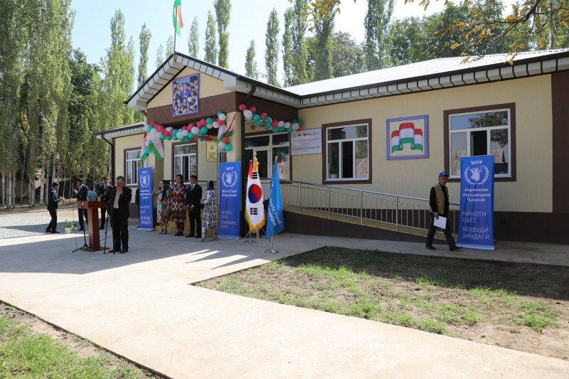 The Ministry of Education and Science of Tajikistan opened new schools in Rasht.