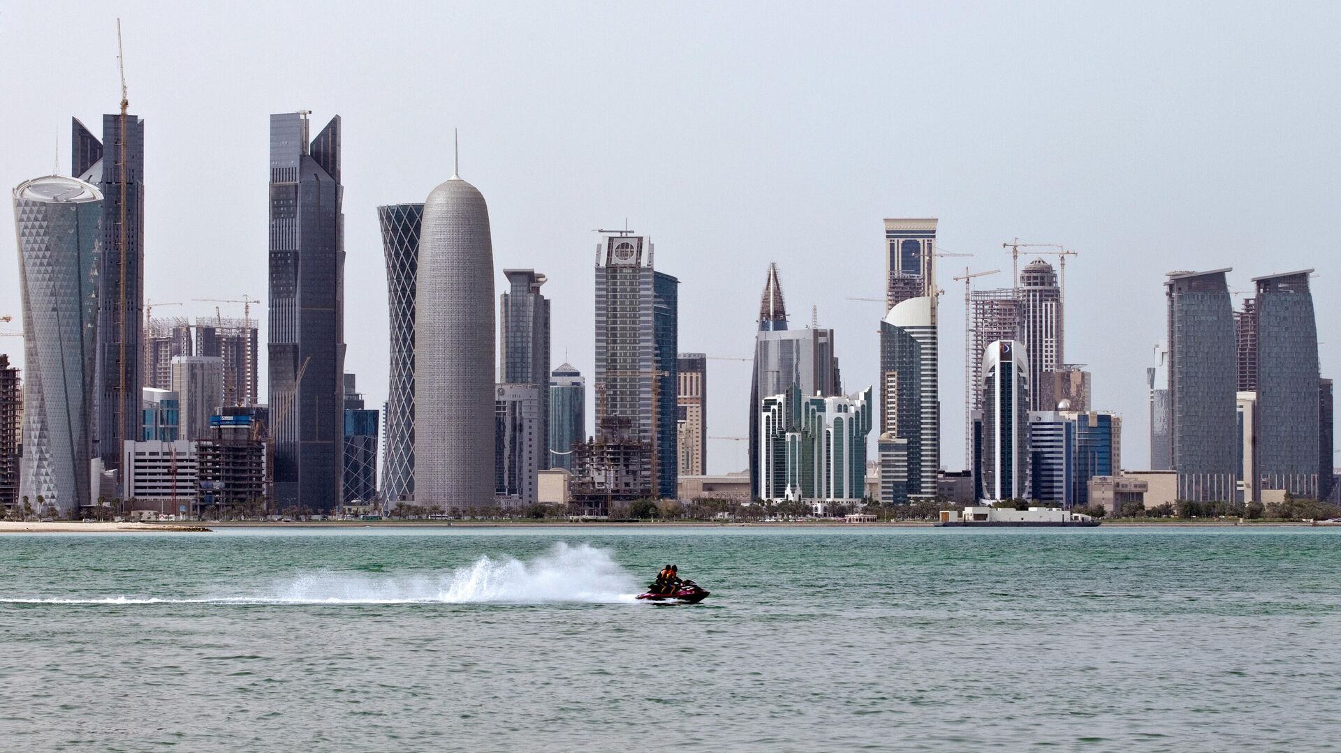 Tajiks are being offered temporary work in Qatar.