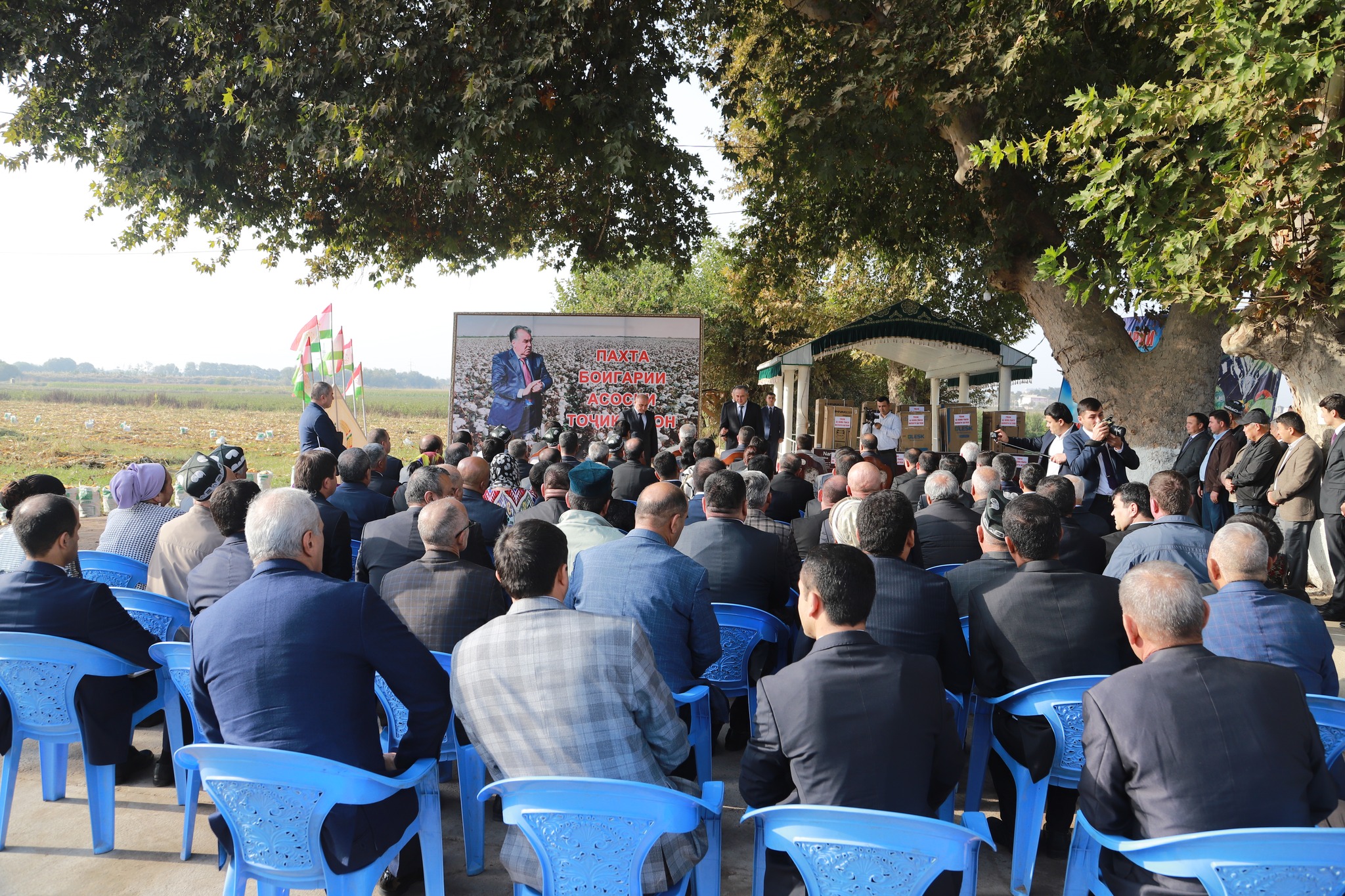 Jaloliddini Balkhi district fulfilled cotton harvesting plan