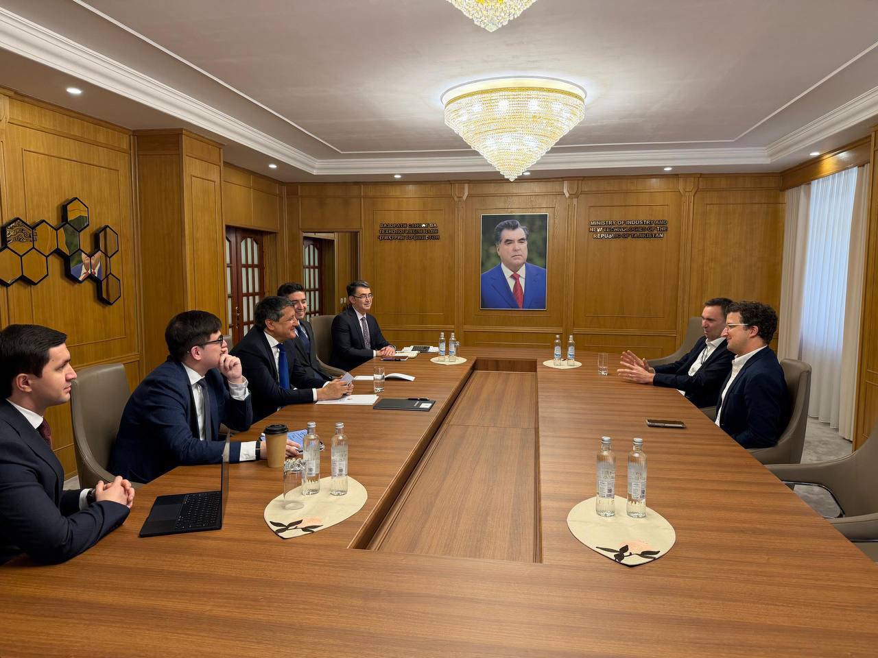 Tajikistan's cooperation with DDN in HPC and data storage was discussed in Dushanbe.