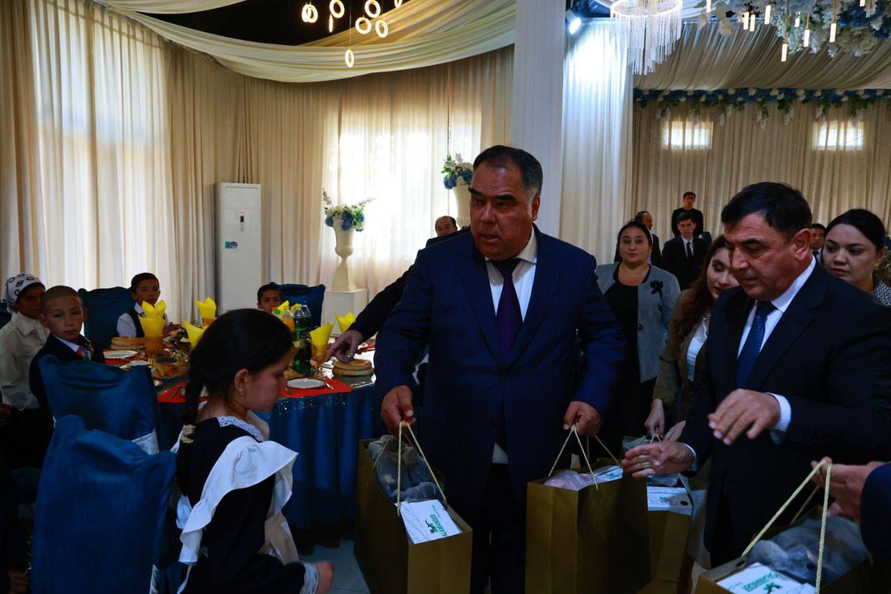 The Zarafshon Service Center opened in the Zafarabad district, and orphans received holiday gifts.